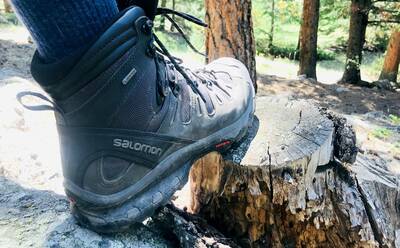 salomon gore tex hiking shoes