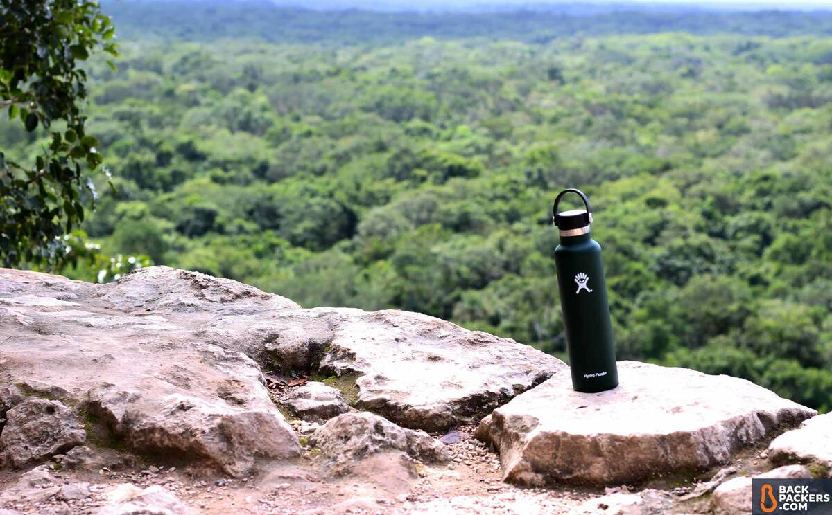 https://images.backpackers.com/i/1600/-/6c5b55cb7a6817fcad06cdf6bc0fdeb5/backpackers.com/wp-content/uploads/2018/01/Hydro-Flask-24-oz-Bottle-review-epic-scenic-3-1024x635.jpg