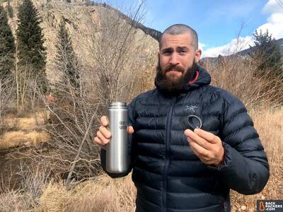 Klean-Kanteen-Wide-Mouth-review-holding-bottle-and-cap
