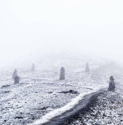 lukas de clercq backpacking and photography snowy carins