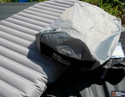 therm-a-rest-neoair-xtherm-review-inflating-stuff-sack