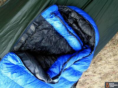 Western-Mountaineering-UltraLite-review-sleeping-bag-down-collar-hood