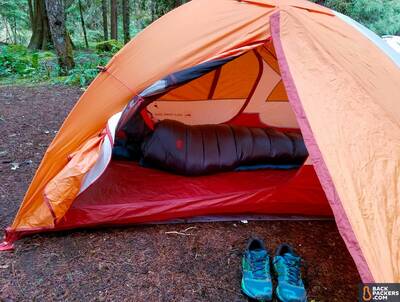 REI-Magma-10-Sleeping-Bag-review-outside-tent