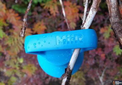 MiiR-Vacuum-Insulated-Bottle-review-lid-logo