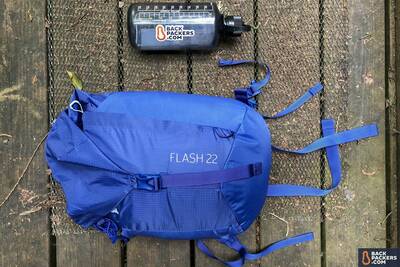 REI-Flash-22-review-packed-up-size-comparison