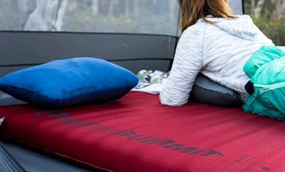 Comfort Plus Self-Inflating Sleeping Pad