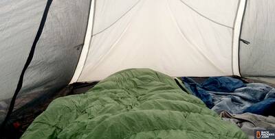Tarptent-Double-Rainbow-interior-o-tent-with-quilt