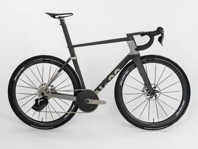 No. 22 Reactor Aero Titanium Bike