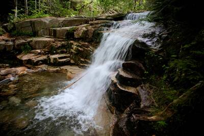 hike the franconia ridge loop falling waters trail