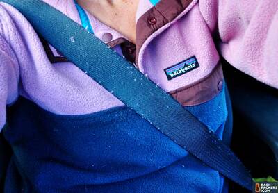 Patagonia-Lightweight-Synchilla-Snap-T-review-in-the-car