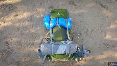 deuter-act-lite-65-10-straight-on