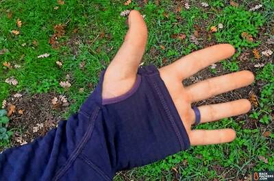 patagonia r1 hoody thumb-loops