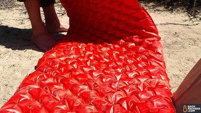 Sea-to-Summit-Comfort-Plus-Insulated-Review-inflation-with-air-stream-dry-sack