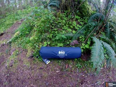 rei-trekker-1.75-self-inflating-packed-up