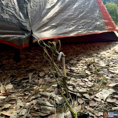 Alps-Mountaineering-Lynx-4-review-difficult-tie-off-vestibule