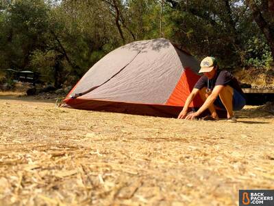 Alps-Mountaineering-Lynx-4-review-tied-off