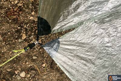 Zpacks-Duplex-Tent-review-door-locking-mechanism