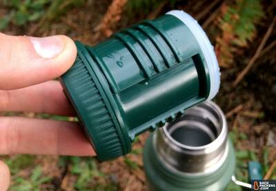 Stanley-Classic-Vacuum-Bottle-review-vacuum-lid
