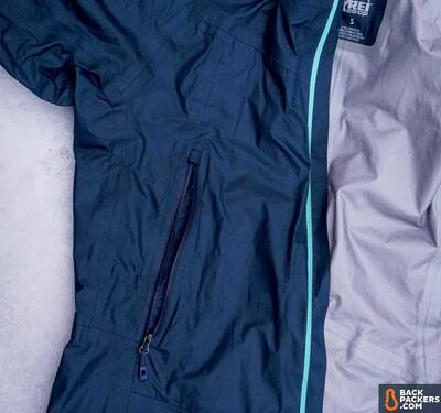 REI-Rhyolite-review-zipper