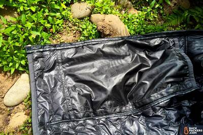 Patagonia-Micro-Puff-Hoody-review-inside-drop-pocket