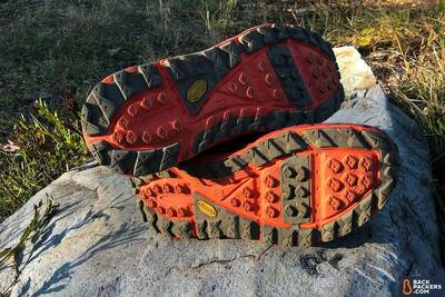 HOKA-ONE-ONE-Tor-Ultra-Hi-WP-Review-soles-closeup