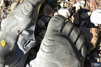 Vibram-KSO-Five-Fingers-Review-toe-outsole-2