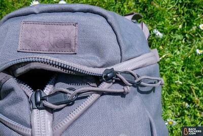 Mystery-Ranch-Urban-Assualt-Y-zipper-closeup