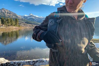 best outdoor research gloves Outdoor-Research-Gripper-review-dexterity