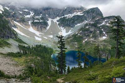 Prana-Mojo-Shorts-review-stunning-hike-image