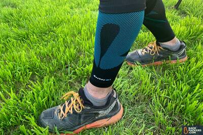 Rockay-Blaze-Compression-Sleeve-rolling-up-sleeve