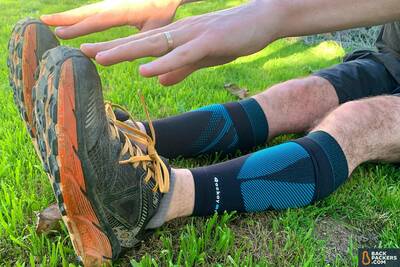 Rockay-Blaze-Compression-Sleeve-stretching