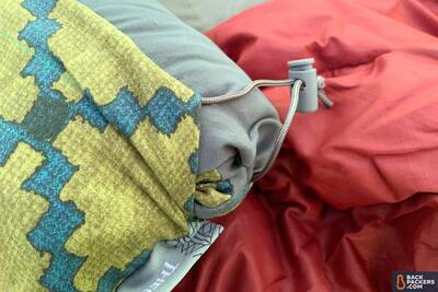 Therm-a-Rest-Compressible-Pillow-review-drawstring-closeup