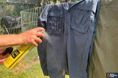 Sawyer-Permethrin-can-spray-in-action