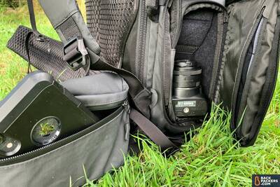 WANDRD-FERNWEH-easy-access-to-cameras 2