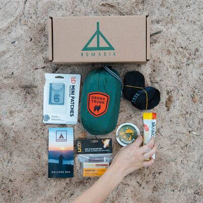 The-Nomadik-Welcome-Box-flat-lay-1