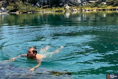 Patagonia-Quandary-Shorts-swimming