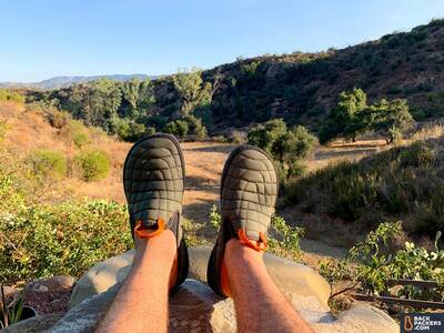 Merrell-Hut-Moc-legs-out