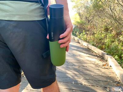 LARQ-Bottle-Movement-carry-1