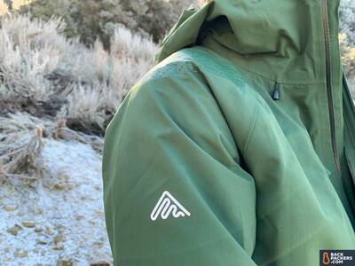Cortazu-Mountain-Hard-Shell-shoulder-and-logo