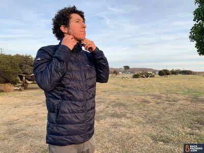 Cortazu-Mountain-Mid-Layer-adjusting-neck