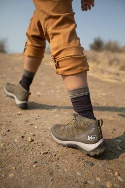 rei hiking boot fitting