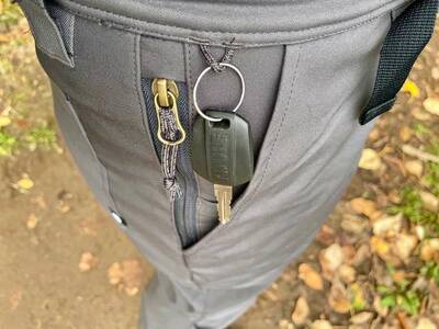 686 Pocket and Cord Loop