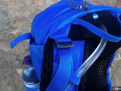 Osprey packs manta outlet ag 28 hydration pack