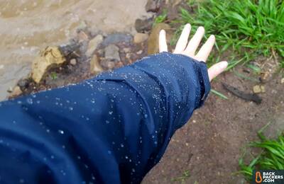 columbia arcadia ii affordable rain jacket water-droplets