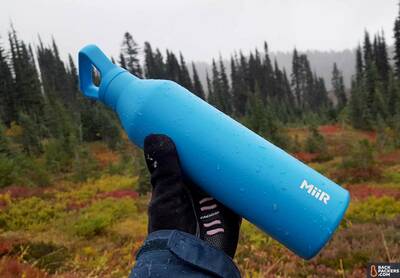 MiiR-Vacuum-Insulated-Bottle-review-wet-scenic