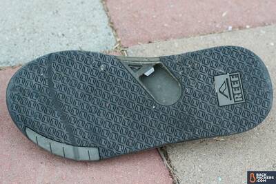 best-flip-flops-sole-features