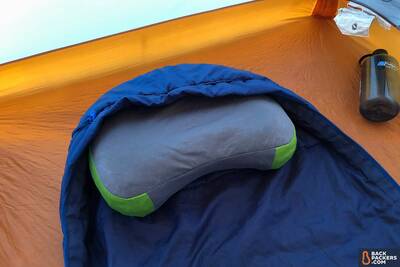 Sea-to-Summit-Aeros-Pillow-Premium-review-in-mummy-hood