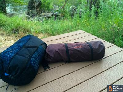 Alps-Mountaineering-Lynx-4-review-tent-in-bag-with-sleeping-bag